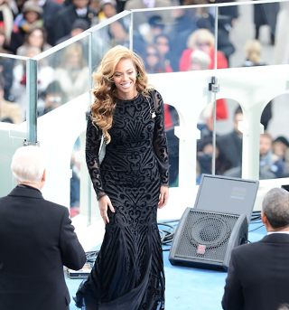 Tumblr via beyoncefashionstyle